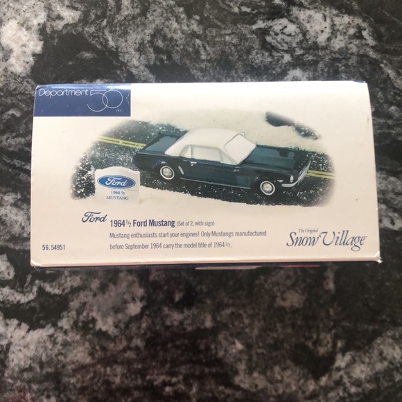 Dept 56 Snow Village - 1964 1/2 Ford Mustang - Picture 3 of 8